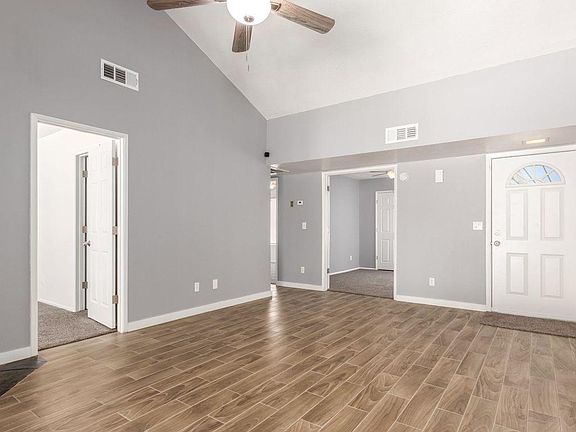 4th image of 5204 W Voltaire Dr