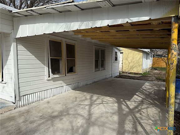 3rd image of 416 Avenue C