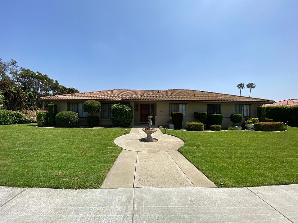 1st image of 1762 N San Antonio Ave