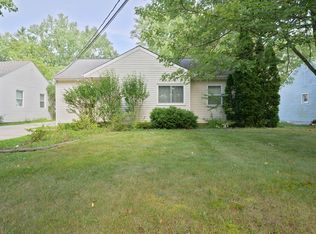 5649 Burns Rd, North Olmsted, OH 44070
