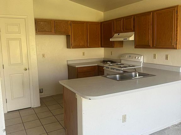 2nd image of 1422 E MINERAL Road