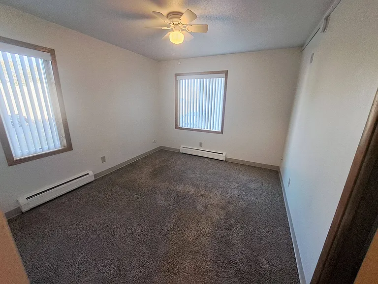 Rolling Hills Apartments — Photo 57