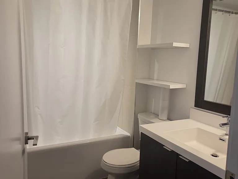 9 Mabelle Ave #2226 — Photo 7