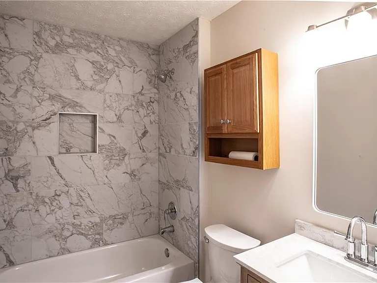 3359 Shallowford Green Dr — Photo 14