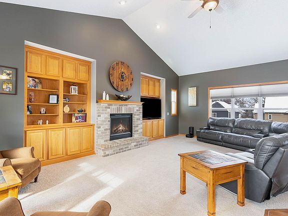 3rd image of 1413 8th Street Ct SE