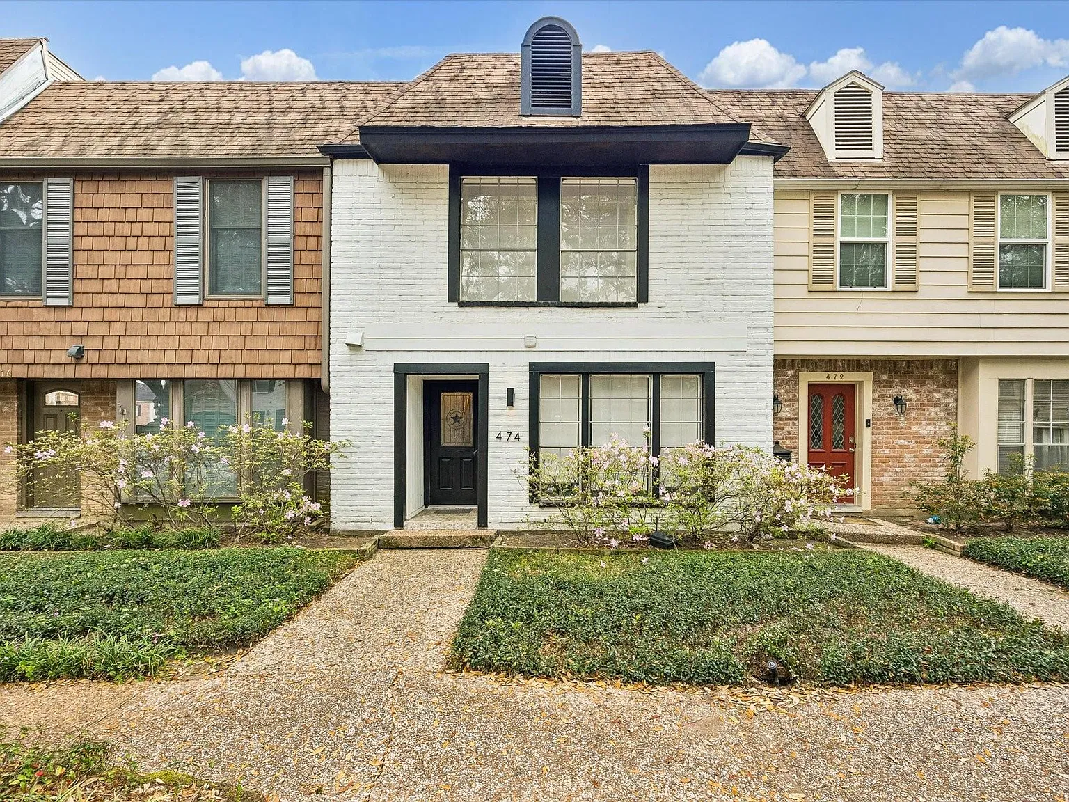 3 bed, 2.5 bath, 1808 sqft, $3,200 — Photo 1