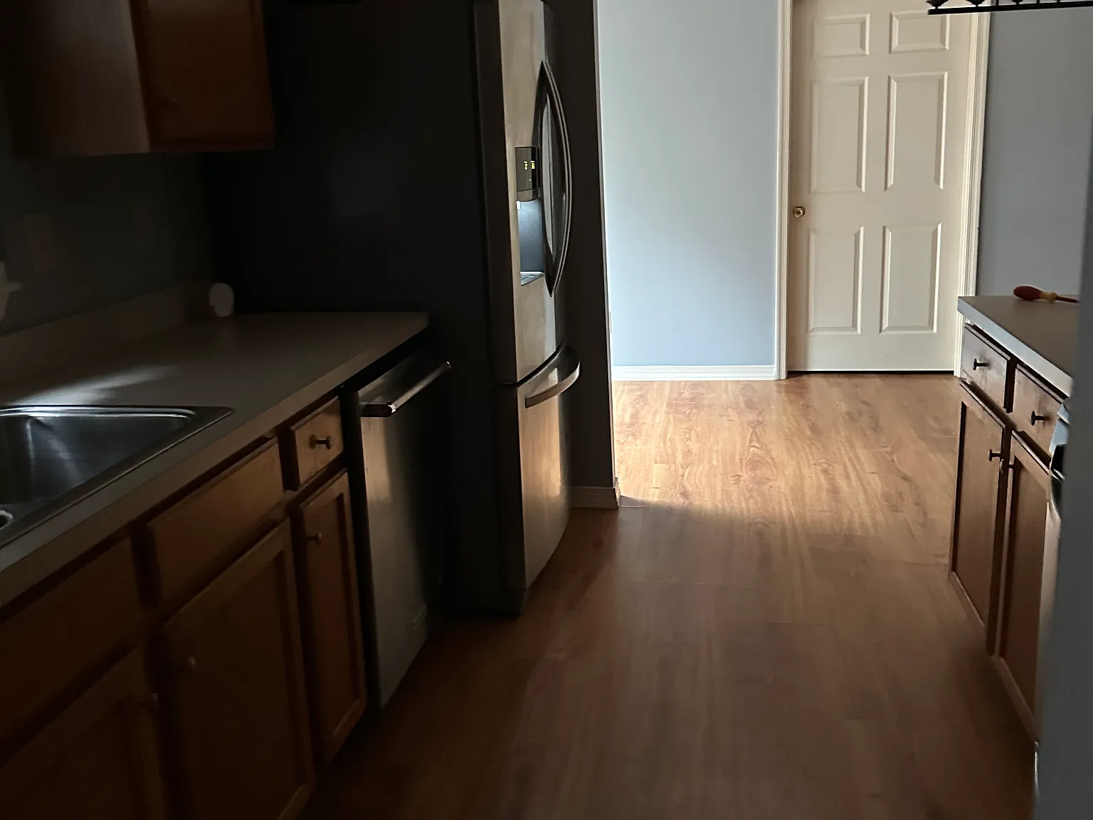 4 bed, 2200 sqft, $3,000 — Photo 3