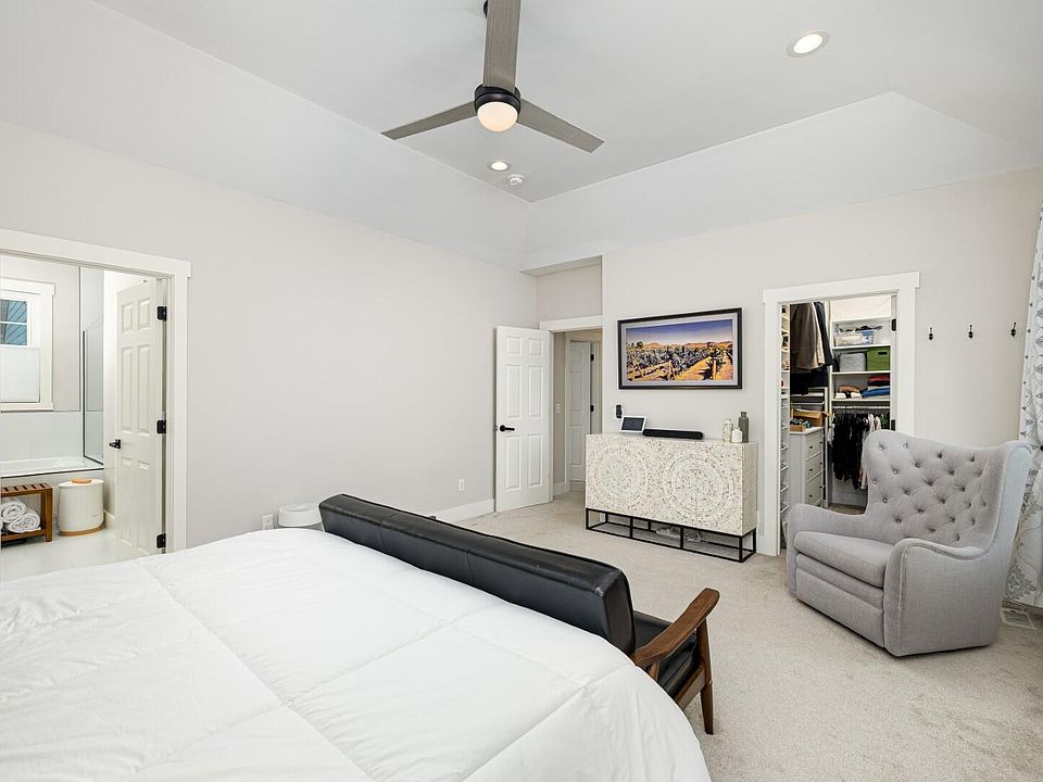 396 Hamilton St, photo 27
