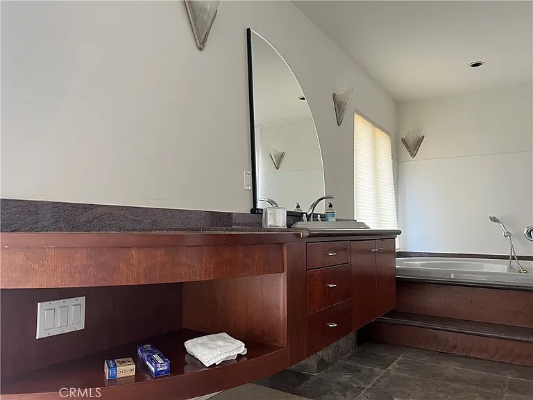 1569 Skyline Dr — Photo 20