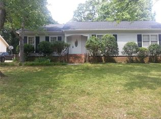 7827 Meadowdale Ln, Charlotte, NC 28212