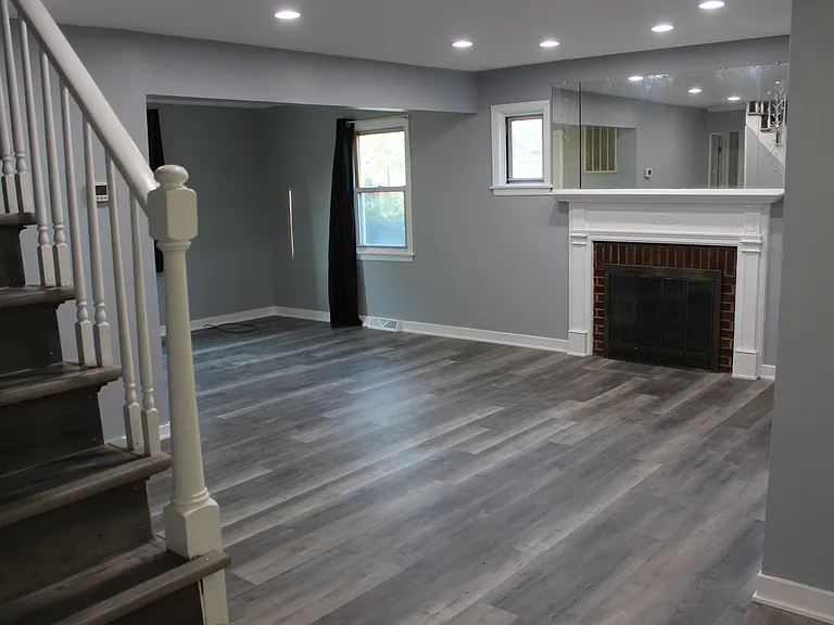 8134 N Merrill St — Photo 20
