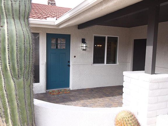 2nd image of 3240 Dolphin Dr