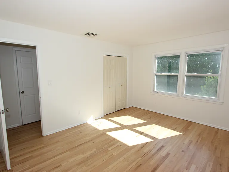 365 E 54th St #2 — Photo 9