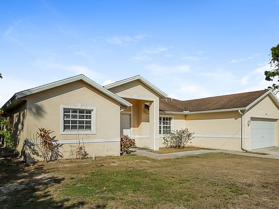 3rd image of 1207 Summa Blvd