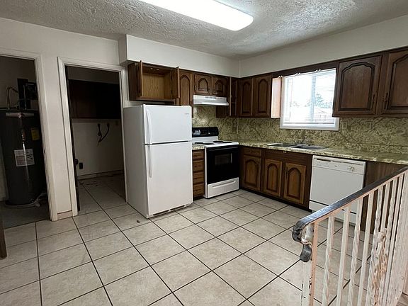 4th image of 598 Hansen Ave APT 1