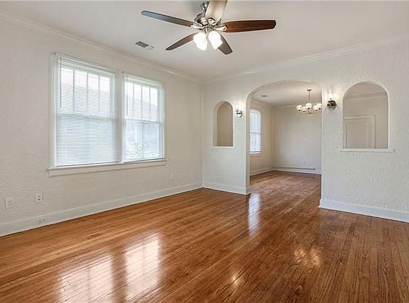 4th image of 1827 Pine St