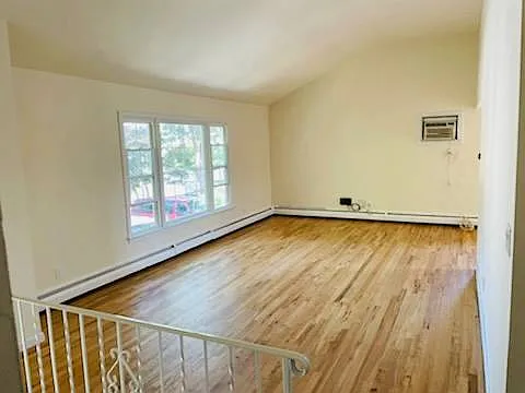 36 Gaffney St — Photo 2