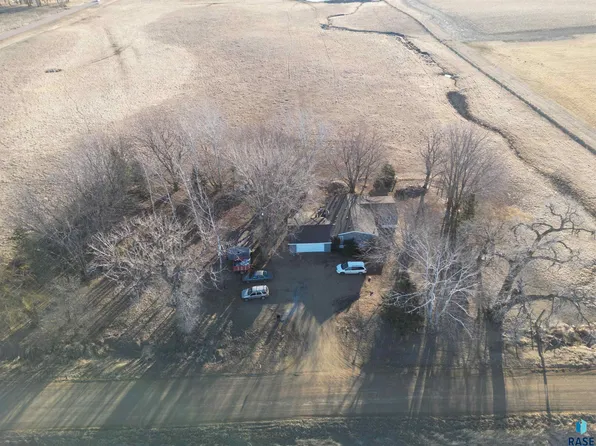 26818 462nd Ave, Chancellor, SD 57015