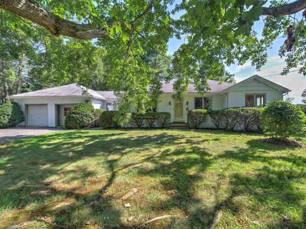 81 Five Points Rd, Colts Neck, NJ 07722