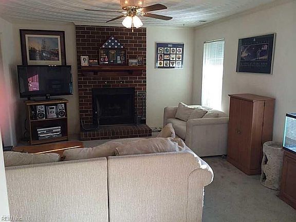 2nd image of 8824 Hammett Ave