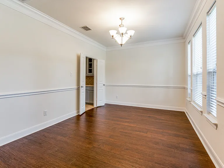 14575 Daneway Dr — Photo 3
