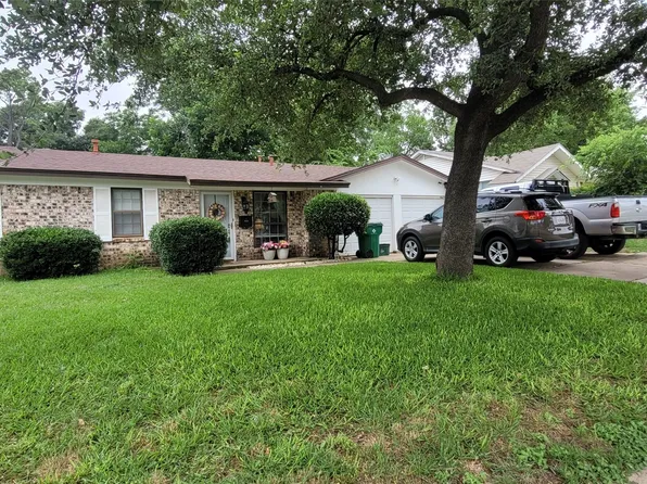 3253 Gene Ln, Haltom City, TX 76117