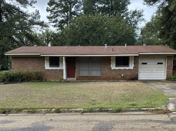 11 Holly Ln, Texarkana, TX 75503