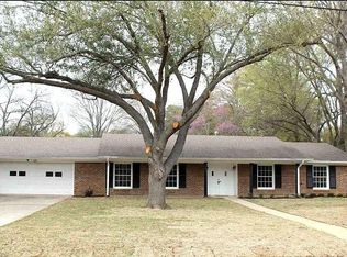 515 W Terrace Dr, Longview, TX 75601