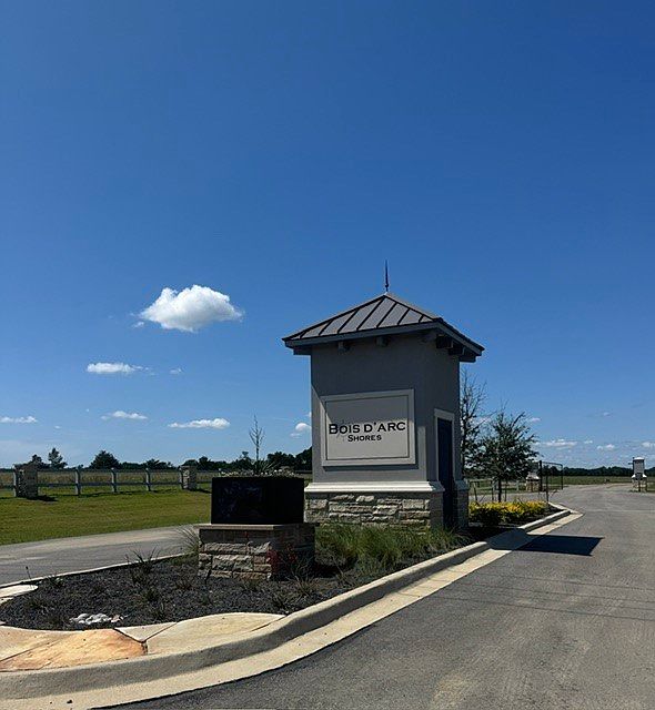 1st image of 225 Admirals Ct