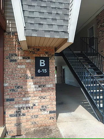 370 Wallace Rd #15 — Photo 3