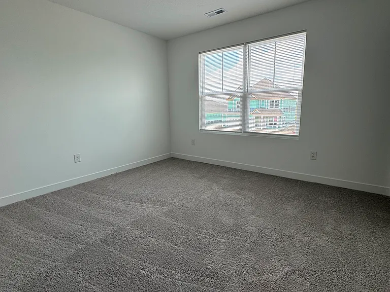 1577 Albatross St — Photo 14