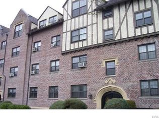 1444 Boston Post Rd APT 3G, Larchmont, NY 10538