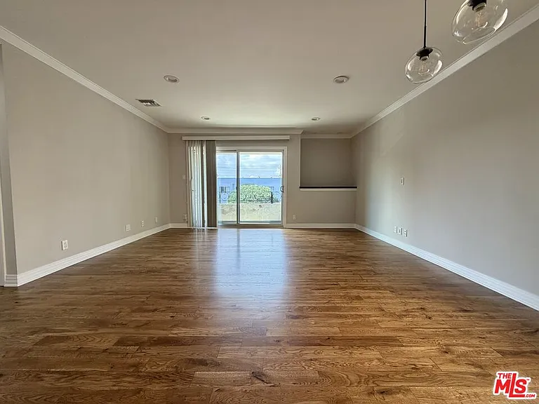 812 N Alfred St #3 — Photo 9