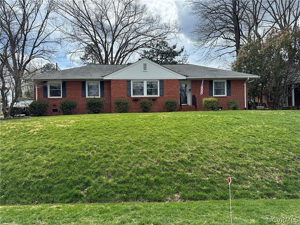 1st image of 7502 N Pinehill Dr