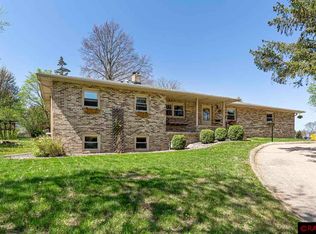 742 Sioux Ln, Saint Peter, MN 56082