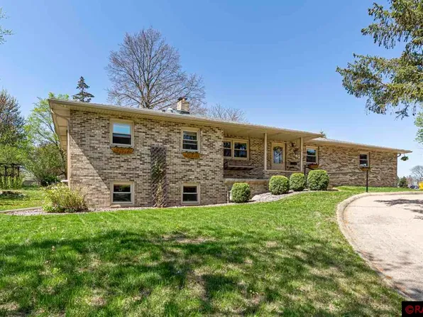 742 Sioux Ln, Saint Peter, MN 56082