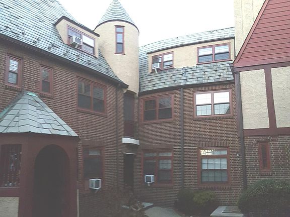 2nd image of 21537 43rd Ave #1F