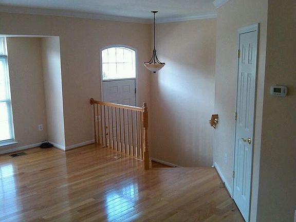 2nd image of 43653 Lees Mill Sq