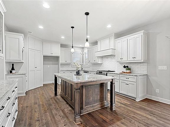 5th image of 16657 S Chalet Dr