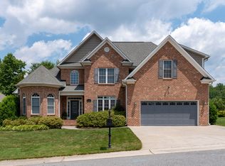 1445 Stonecroft Dr, Winston Salem, NC 27103