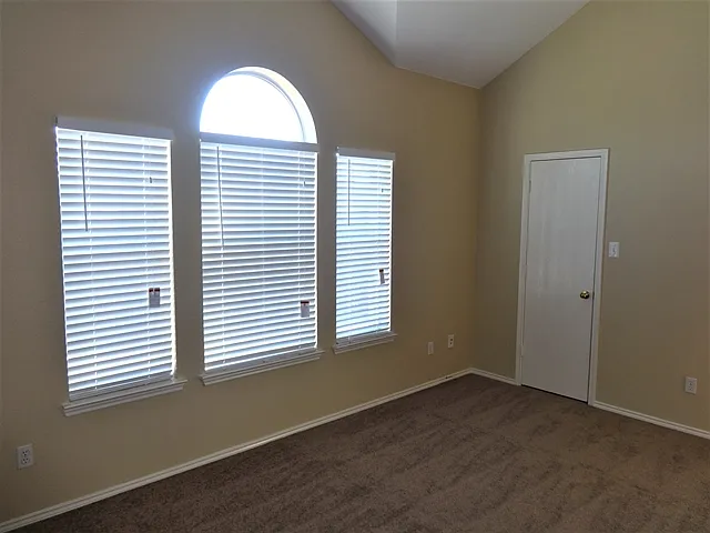 3006 Bradwood Ave — Photo 11