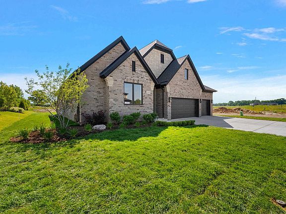 4th image of 54946 Rose Terrace Dr