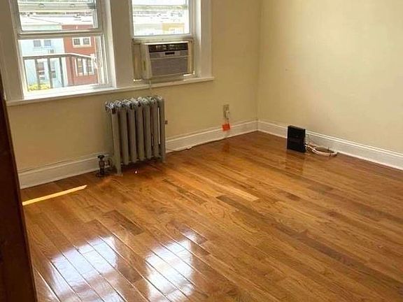 3rd image of 21-15 28th St #3F