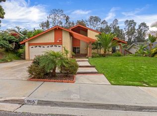 905 Poppy Ln, Carlsbad, CA 92011