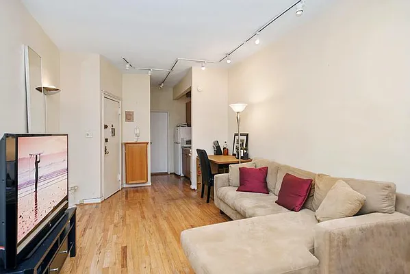Sold by Keller Williams NYC | media 14