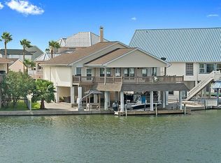 1442 Lotus Dr, Tiki Island, TX 77554