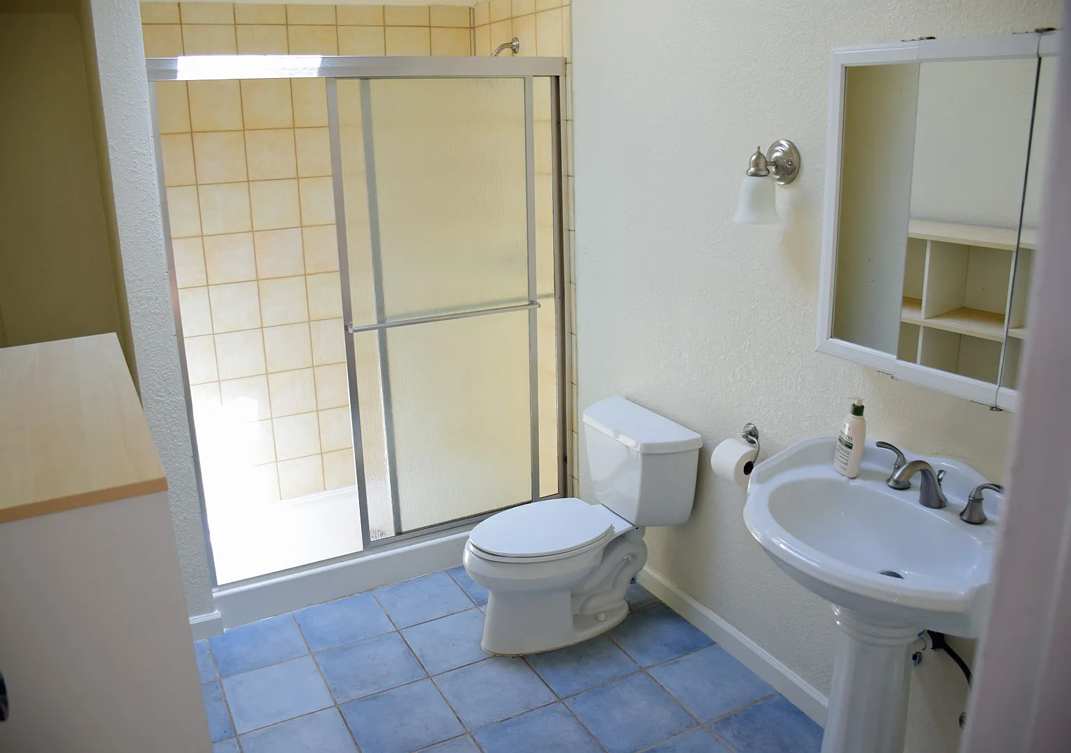 1 bed, 660 sqft, $2,200 — Photo 4