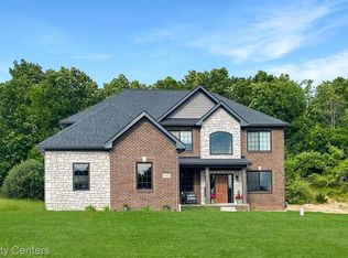 661 State St, Oxford, MI 48371