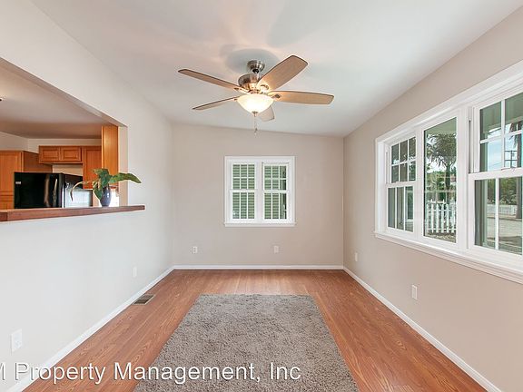 4th image of 4642 Larkspur St