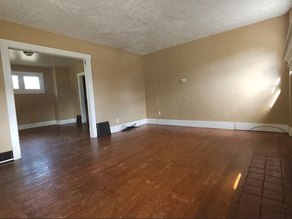 5th image of 2335 Buckeye Cir